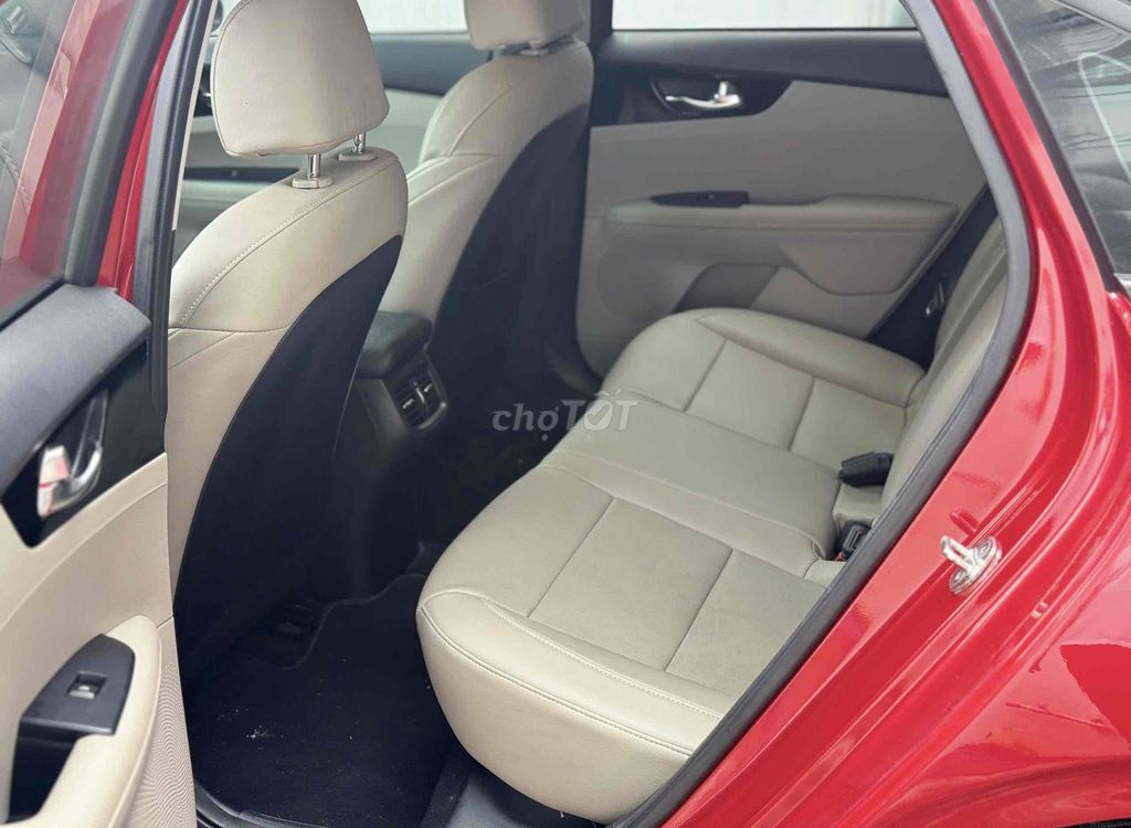 Bán Kia Cerato đời 2020 lướt nhẹ 56.000km. Mua bán Ô tô tại Quận 1 Tp Hồ Chí Minh được đăng bởi Hoàng Gia Auto hình 8