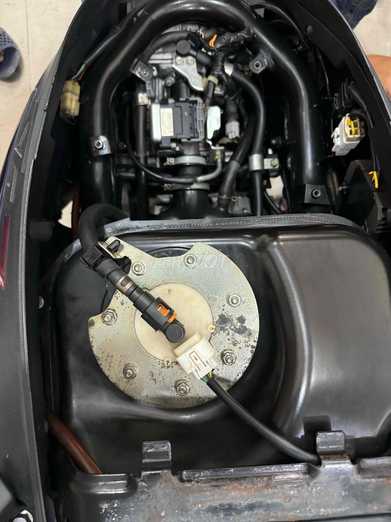 Зеленый кобальтовый скутер Honda SH150