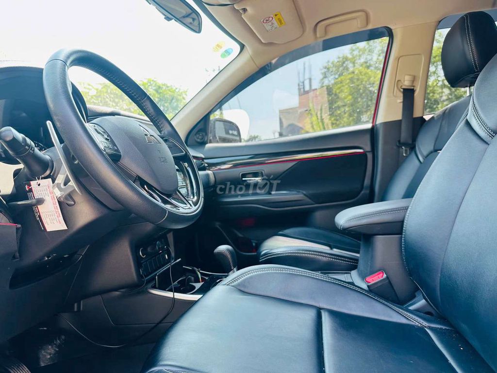OUTLANDER 2.0 CVT 6️⃣6️⃣6️⃣TR -👉43000 km. Mua bán Ô tô tại Quận Bình Tân Tp Hồ Chí Minh được đăng bởi Thân Lê Mitsubishi Bình Tân hình 7