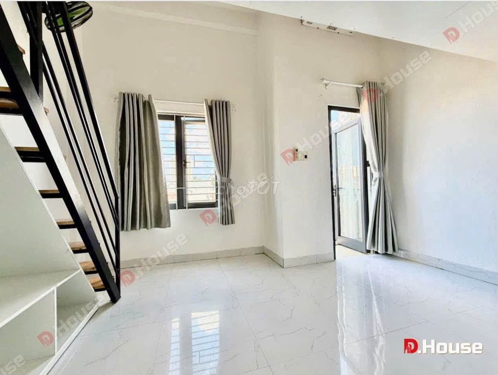 Mezzanine apartment with balcony near My Khe beach — photo 1