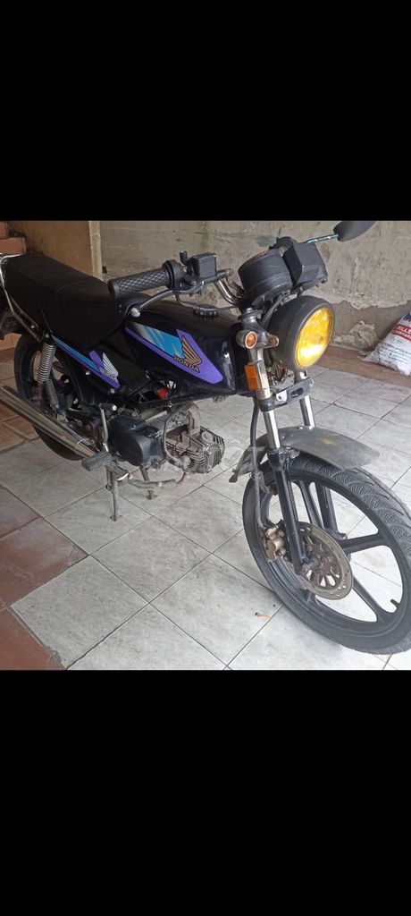 Honda win 100 nhật zin nguyên chiếc giầy tờ đầy đủ. Mua bán Xe máy tại Quận 10 Tp Hồ Chí Minh được đăng bởi văn phúc  hình 5