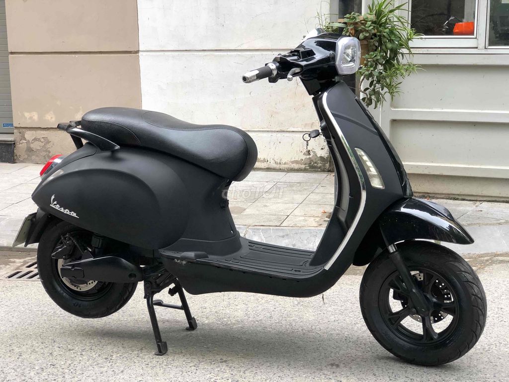Xe điện Vespa đời cao đèn vuông, zin đẹp đầy đủ. Mua bán Xe điện tại Quận Nam Từ Liêm Hà Nội được đăng bởi Duy Hưng hình 5