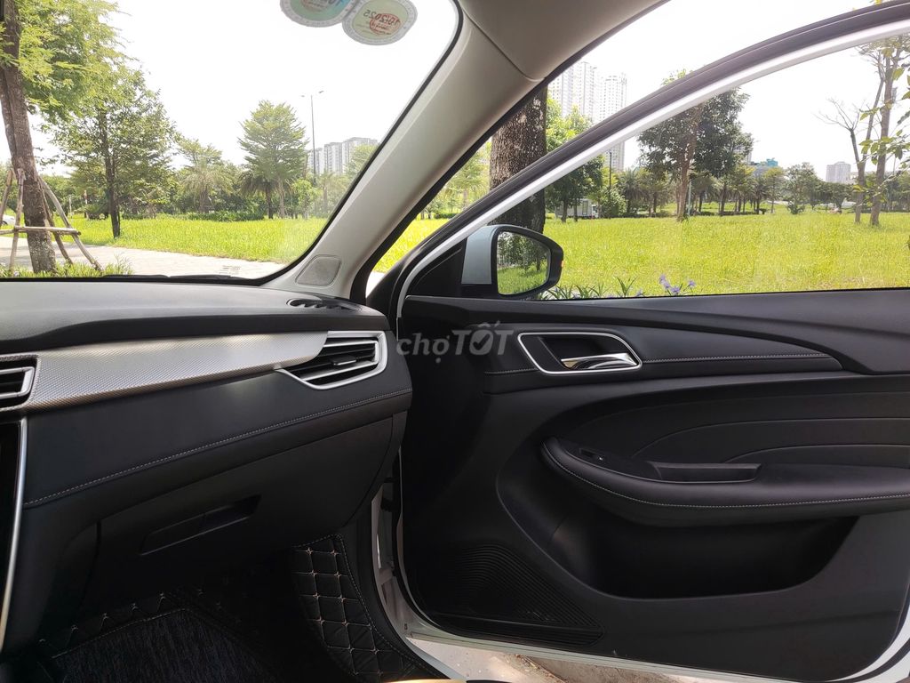 New MG5 MT sx 2024 màu trắng. Mua bán Ô tô tại Quận Thanh Xuân Hà Nội được đăng bởi Thanh Biz Nguyễn Thái Auto hình 12