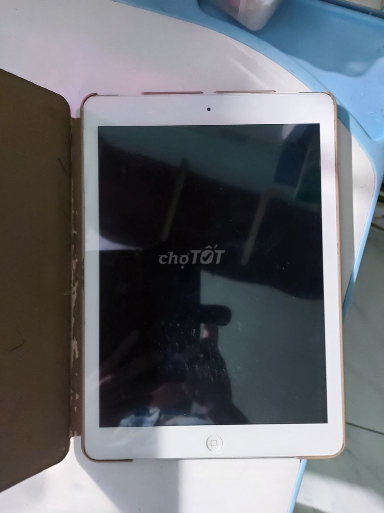 Apple iPad Trắng Đã qua sử dụng. Mua bán Máy tính bảng tại Thành phố Biên Hòa Đồng Nai được đăng bởi linh hoàng hình 1