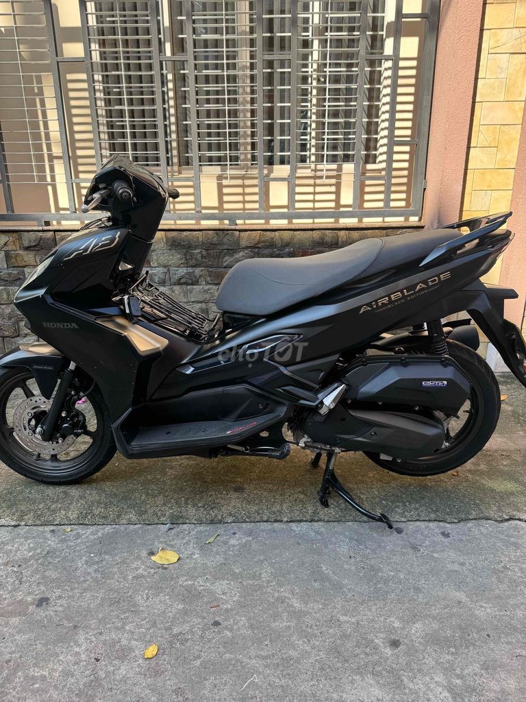 AB 125cc 2023 4Val Phiên Bản Đặc Biệt Đen Vàng. Mua bán Xe máy tại Quận 10 Tp Hồ Chí Minh được đăng bởi Sky PK hình 4