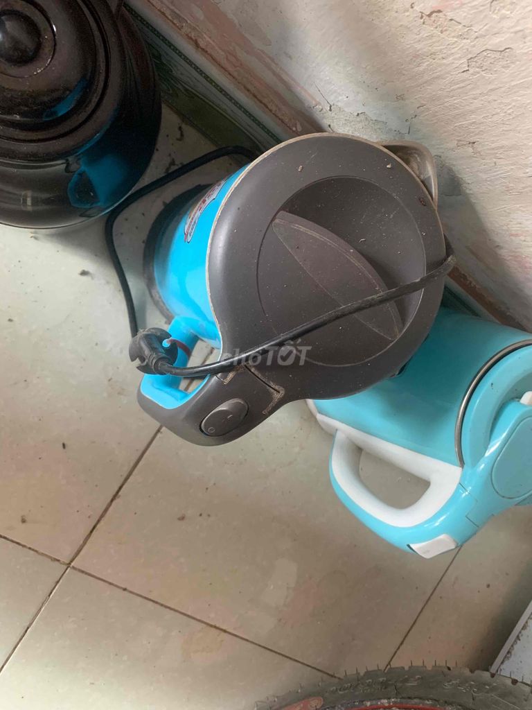 Ấm siêu tốc Xanh đậm Đã sử dụng. Mua bán Bếp, lò, đồ điện nhà bếp tại Huyện Vũ Thư Thái Bình được đăng bởi Phương Vy hình 1