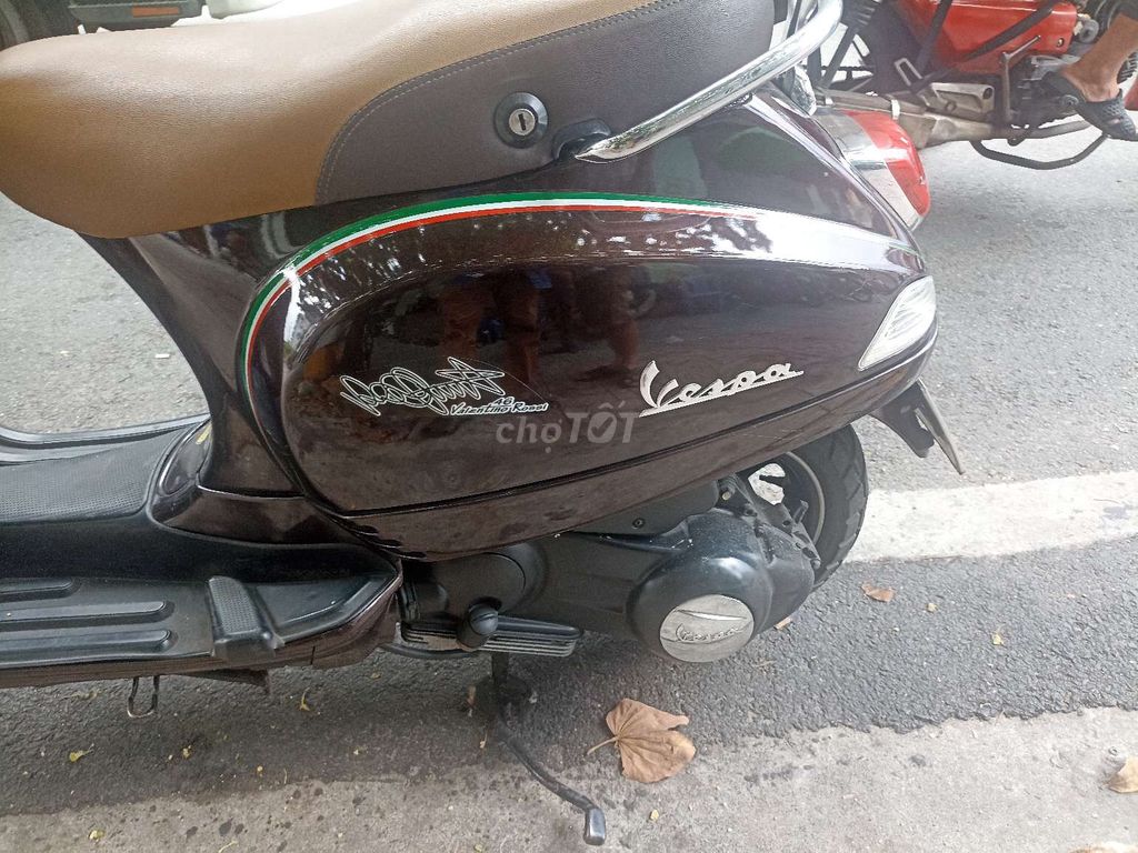 Vespa Piaggio LX Fi fun xăng 2012. Mua bán Xe máy tại Quận 10 Tp Hồ Chí Minh được đăng bởi văn phúc  hình 4