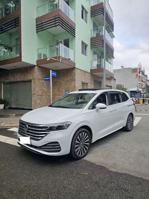 Volkswagen Viloran Luxury 2024 xe lướt giá tốt. Mua bán Ô tô tại Thành phố Thủ Đức Tp Hồ Chí Minh được đăng bởi Hải Đăng