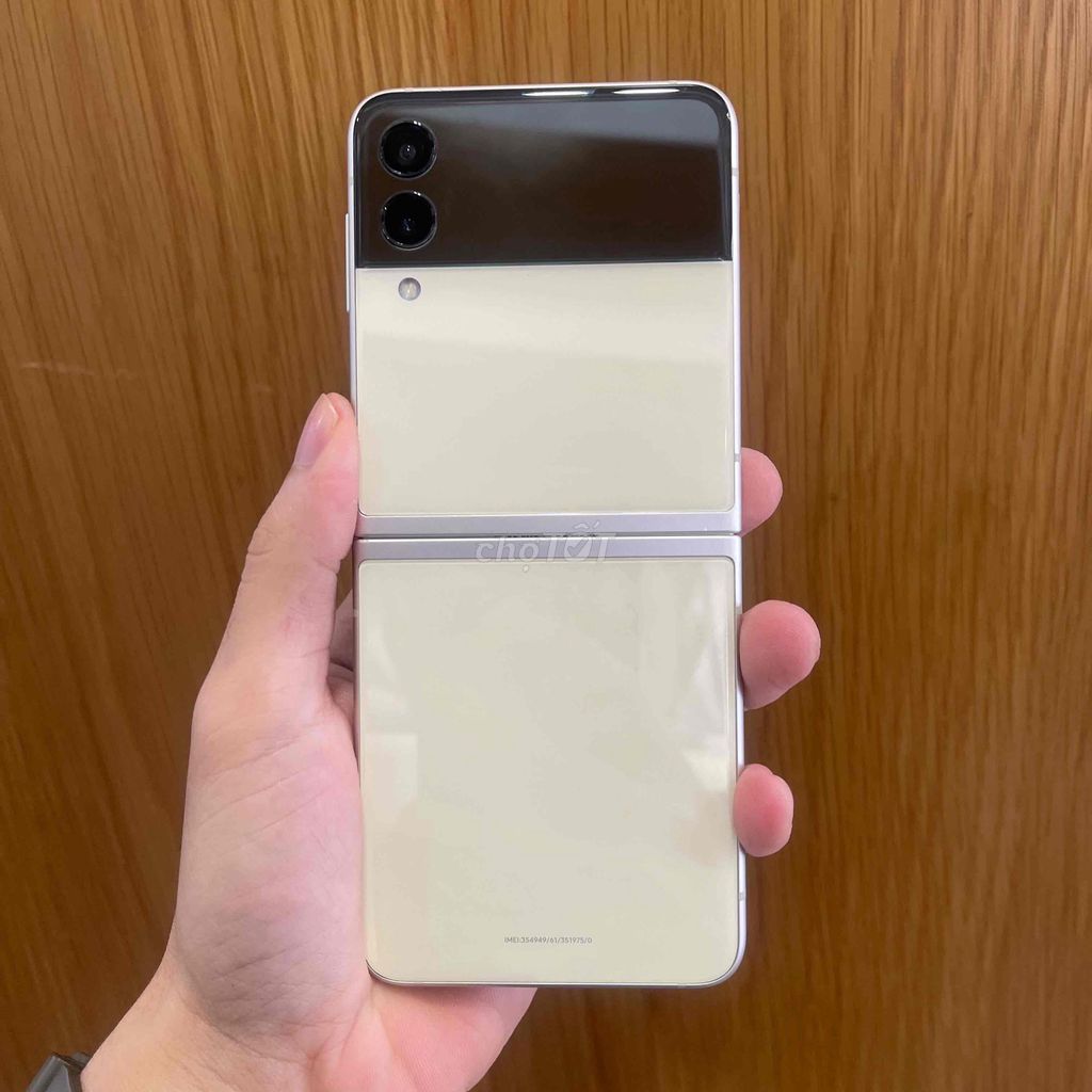Samsung Galaxy Z Flip 3 Vàng 8/256 Fullbox. Mua bán Điện thoại tại Quận Ninh Kiều Cần Thơ được đăng bởi Minh Phát hình 1
