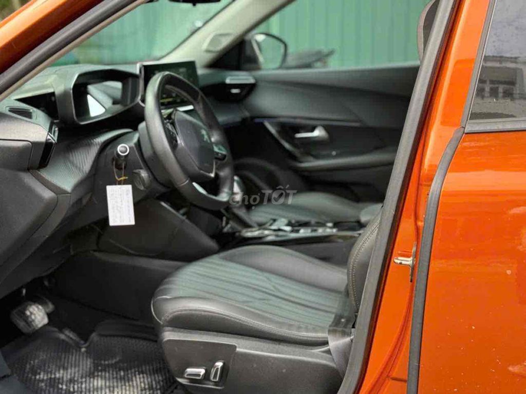 Peugeot 2008 2022 GT Line Cao cấp nhất. Mua bán Ô tô tại Quận 12 Tp Hồ Chí Minh được đăng bởi A Quý hình 3