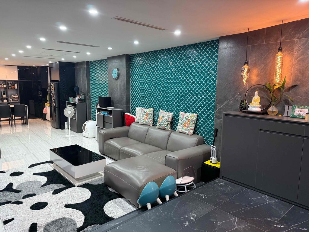 BÁN GẤP CĂN NHÀ NỘI THẤT CAO CẤP. THANG MÁY NHẬP. Mua bán nhà ở tại Quận 7 Tp Hồ Chí Minh được đăng bởi ĐỊA ỐC KIM CƯƠNG hình 2