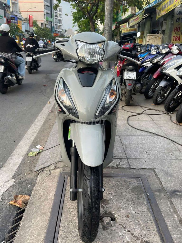 Vision Bản cao cấp 2023 mới 90% Bstp chính chủ. Mua bán Xe máy tại Quận Tân Phú Tp Hồ Chí Minh được đăng bởi Tuanduy hình 2