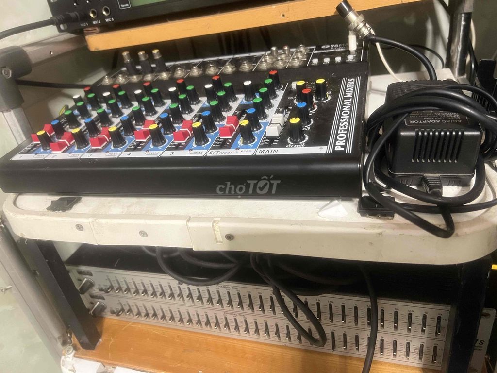Bàn Yamaha Professional Mixers + loc giá 1t2. Mua bán Nhạc cụ tại Quận Lê Chân Hải Phòng được đăng bởi Hpvip Rockstorm hình 1