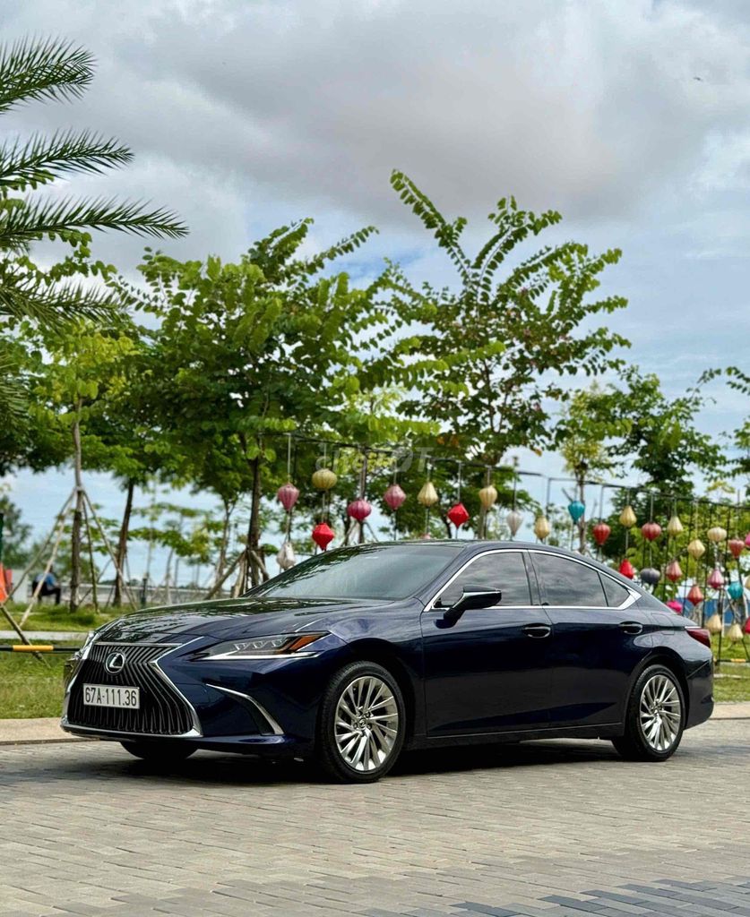LEXUS ES250 2018 NHẬP NHẬT - 27000km. Mua bán Ô tô tại Quận Gò Vấp Tp Hồ Chí Minh được đăng bởi Ca Thị Thanh Huệ hình 5