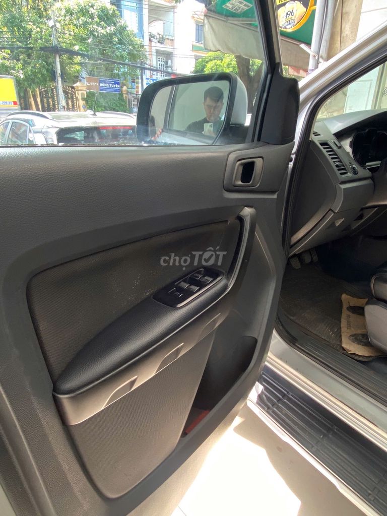 Ford Ranger 2014 Số sàn Bạc. Mua bán Ô tô tại Thành phố Biên Hòa Đồng Nai được đăng bởi Kiên Ford hình 8