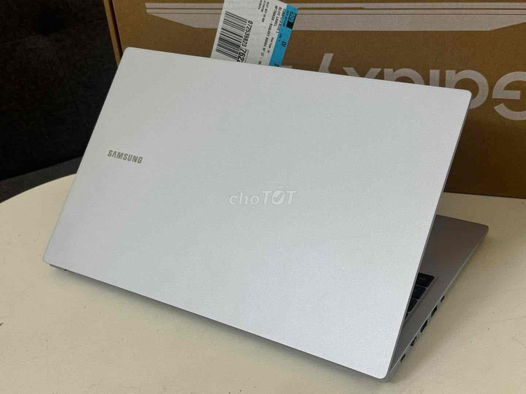 Samsung Book4 2024 Core7 150 16G 512G 15FHD New