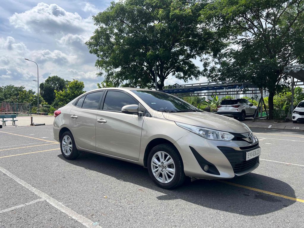 Автоматический золотой песок Toyota Vios E 2018