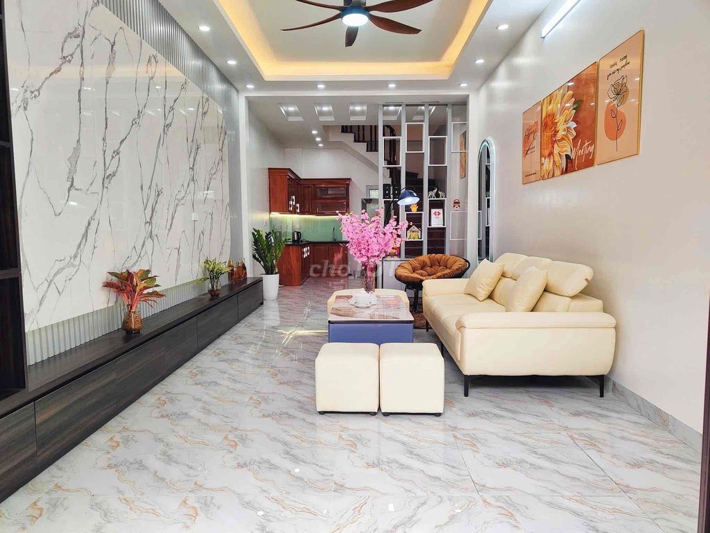 Bán nhà Khương Đình 8,1 tỷ, 46m2*4T, Ngõ rộng, Kinh doanh, Gần phố