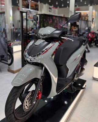Honda SH 125i Thể Thao ABS - Ngập tràn ưu đãi. Mua bán Xe máy tại Quận Bình Thạnh Tp Hồ Chí Minh được đăng bởi Head Phát Tiến