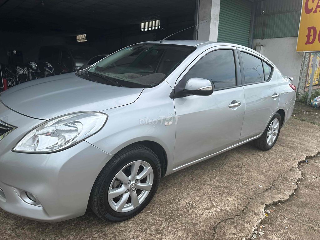 Nissan Sunny 2016 XV - 120000 km. Mua bán Ô tô tại Thành phố Đồng Xoài Bình Phước được đăng bởi Cầm Đồ Tiến Phát hình 3