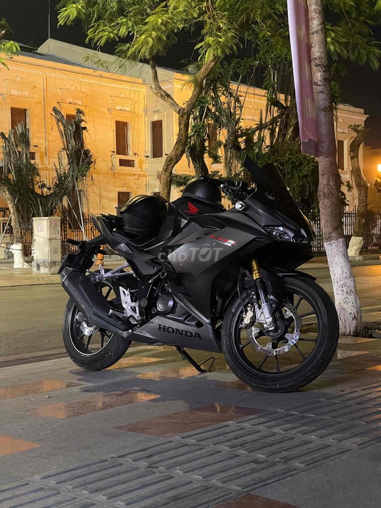 Bán CBR150 đen nhám. Mua bán Xe máy tại Huyện Thuỷ Nguyên Hải Phòng được đăng bởi Hoàng Đức Dương hình 2