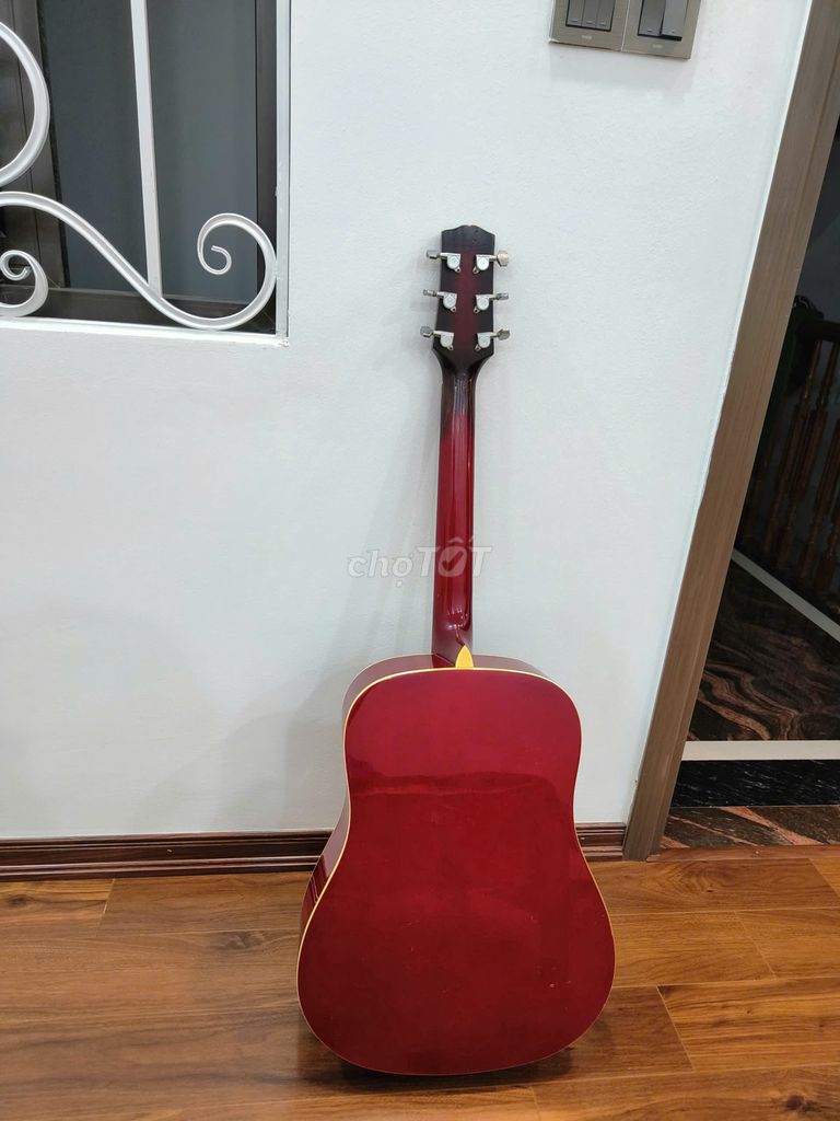 Bán đàn guitarSX DG1K/TWR cũ, âm thanh tốt, giá rẻ