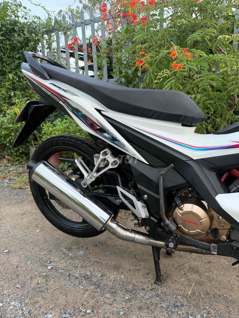 Honda Sonic Trắng Xăng lửa Redleo. Mua bán Xe máy tại Huyện Bến Lức Long An được đăng bởi Xe Máy Trung Toán hình 5