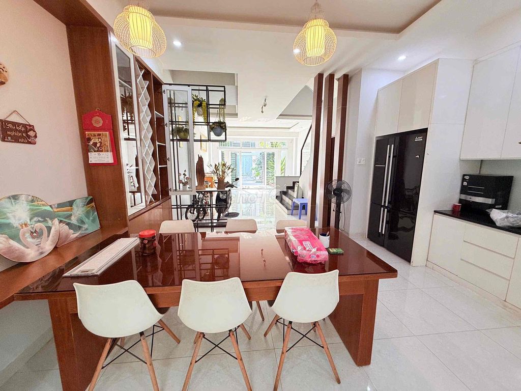 Rent · 3 bd · 85 м² · Quận 7, ул. Võ Thị Nhờ