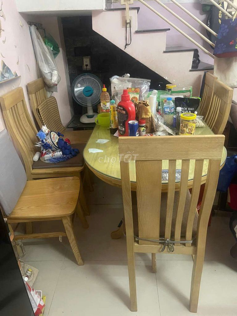 Bộ bàn ghế ăn gỗ sồi 1.6m 6 ghế đã dùng. Mua bán Bàn ghế tại Quận Bình Thạnh Tp Hồ Chí Minh được đăng bởi Nguyen Binh hình 1