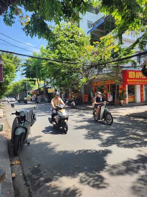 HÀNG HIẾM BIỂN MỸ KHÊ–NHÀ 2 TẦNG MT PHẠM CỰ LƯỢNG – KINH DOANH CỰC TỐT. Mua bán Nhà ở tại Quận Sơn Trà Đà Nẵng được đăng bởi Ms Thanh Tâm