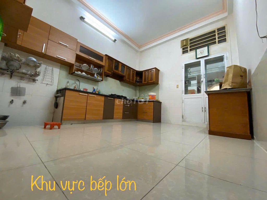 Nhà hẻm xe hơi Hòa Hảo, Trệt 2 Lầu ST, 4PN 3WC, 4x15m, 24 Triệu