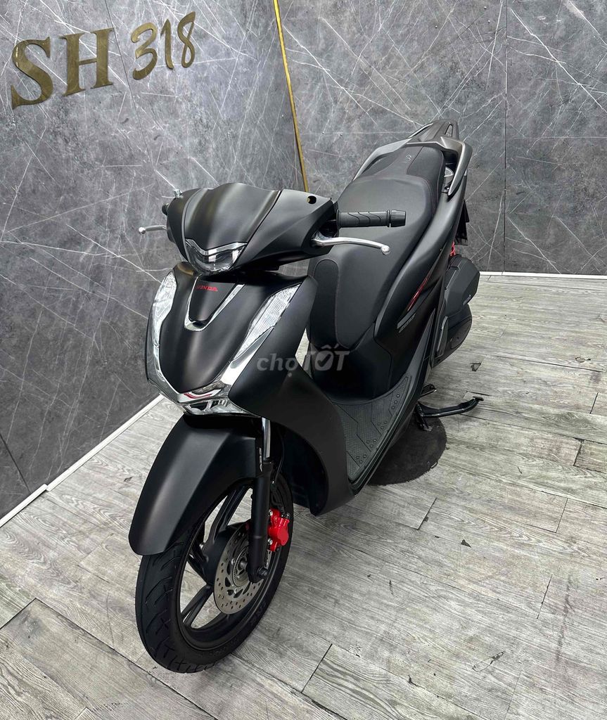 Honda SH 160i ABS 2024 матовый черный пробег 9 тыс. км