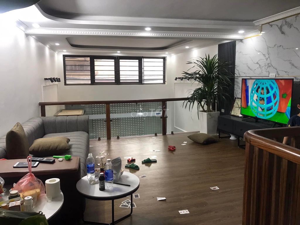 Cho thuê nhà riêng Lê Quang Đạo 5 tầng x 40m 4PN 12Tr/tháng