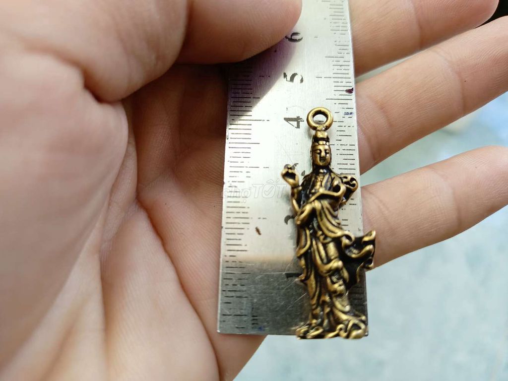 Mặt đeo Quan Âm Bồ Tát bằng đồng 4cm