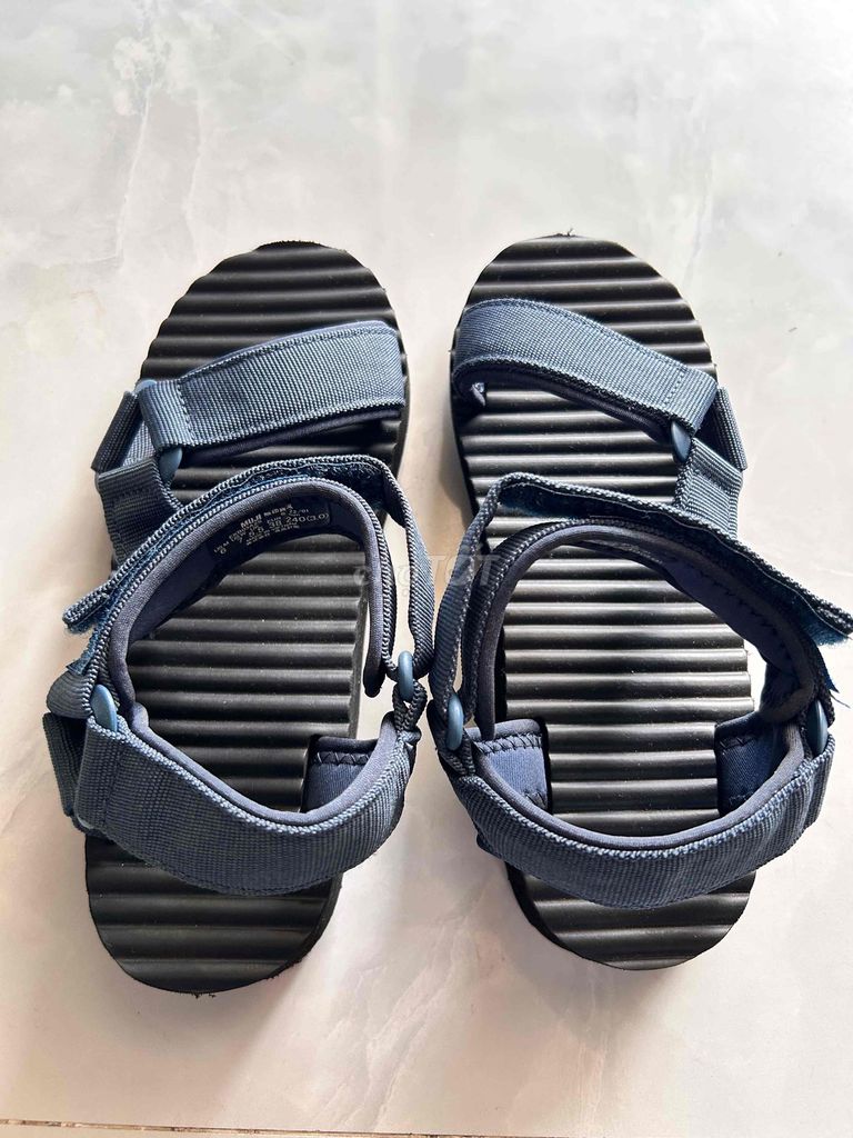 Dép sandal MUJI Xanh đậm size 38. Mua bán Giày dép tại Huyện Long Thành Đồng Nai được đăng bởi Kim Ngân hình 1