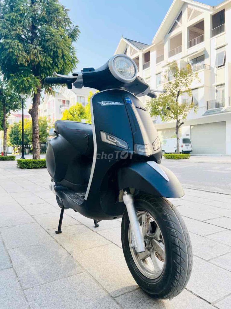 Xe máy điện DK Vespa Roma SX Đen. Mua bán Xe điện tại Quận Nam Từ Liêm Hà Nội được đăng bởi Bùi Anh Dũng hình 4