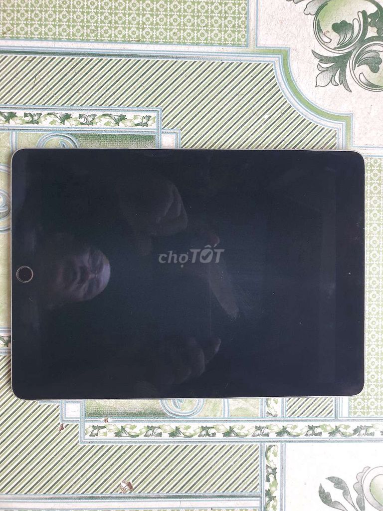 Apple iPad Pro 9.7 Xám Hỏng. Mua bán Máy tính bảng tại Quận Gò Vấp Tp Hồ Chí Minh được đăng bởi Gia huy hình 1