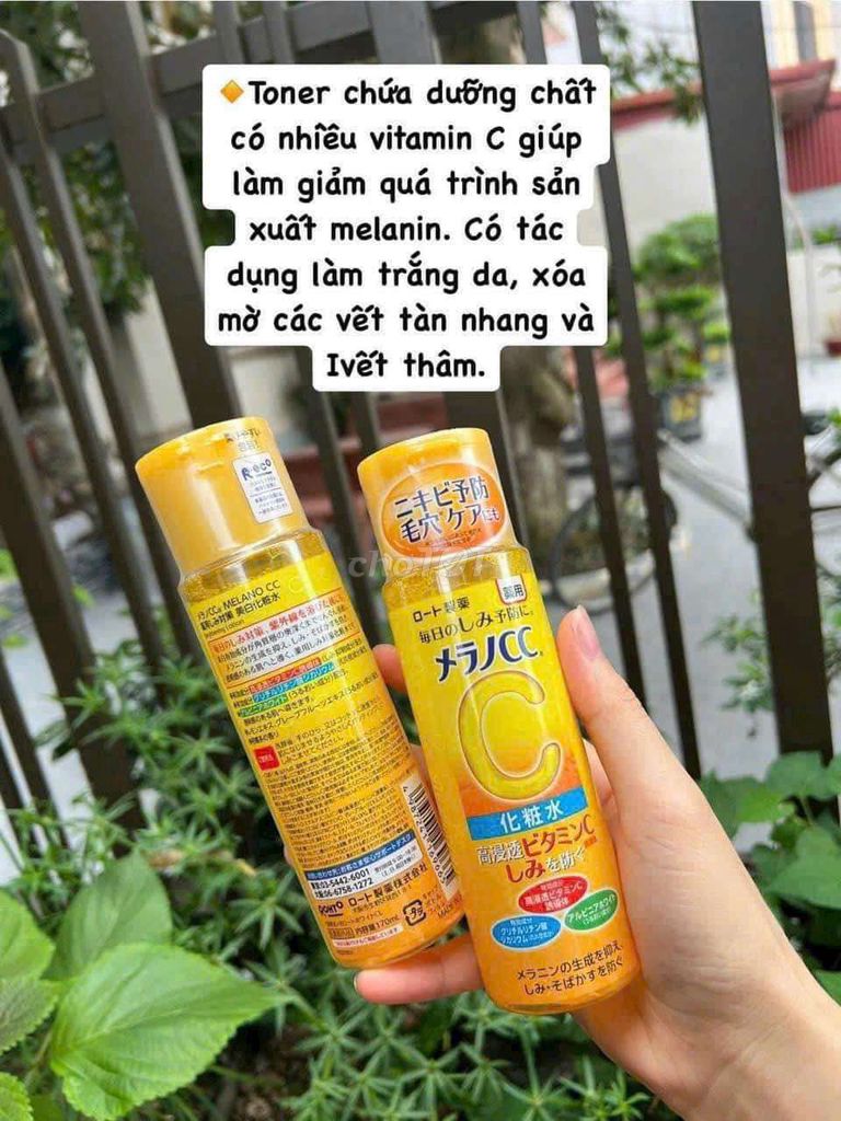 Nước hoa hồng cc melano nhật