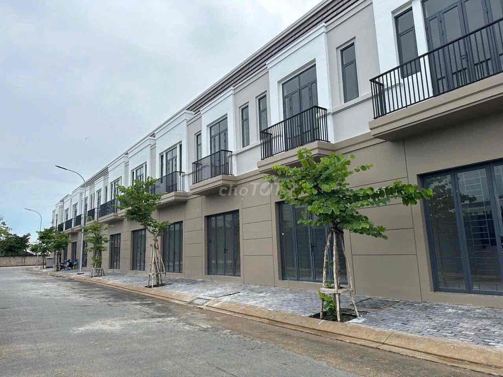 CHO THUÊ NHÀ MỚI THOÁNG MÁT . KĐT Cao Cấp TÂY SÔNG HẬU 2PN-3 tolet