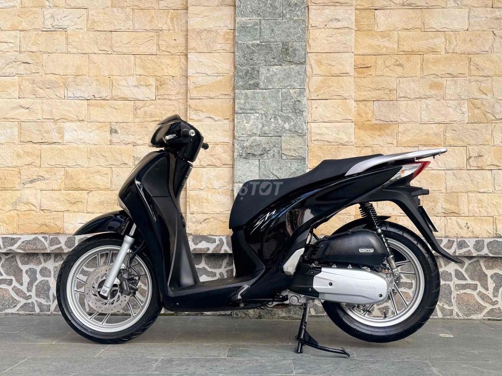 Honda SH125i 2015 родной двигатель в отличном состоянии 1 хозяин
