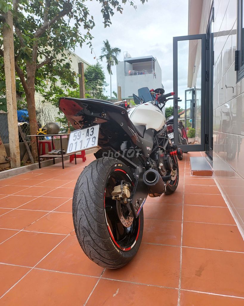 BÁN MÔ TÔ PKL HORNET 250cc- màu trắng- 95%. Mua bán Xe máy tại Quận Cẩm Lệ Đà Nẵng được đăng bởi lê thảo hình 3