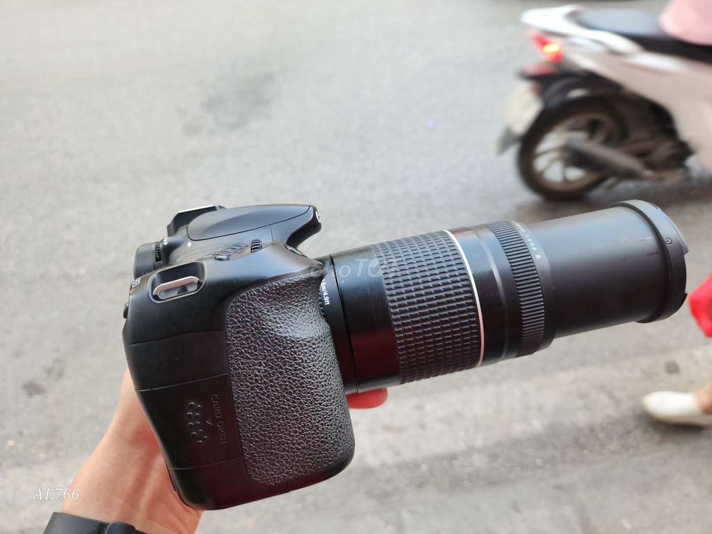 LENS Canon 75 300 ngoạihình xấu chụp vẫn OK giá rẻ. Mua bán Máy ảnh, Máy quay tại Quận Hoàng Mai Hà Nội được đăng bởi Trần Viết Anh AT Mobile Hitech  766 Gbike  hình 1