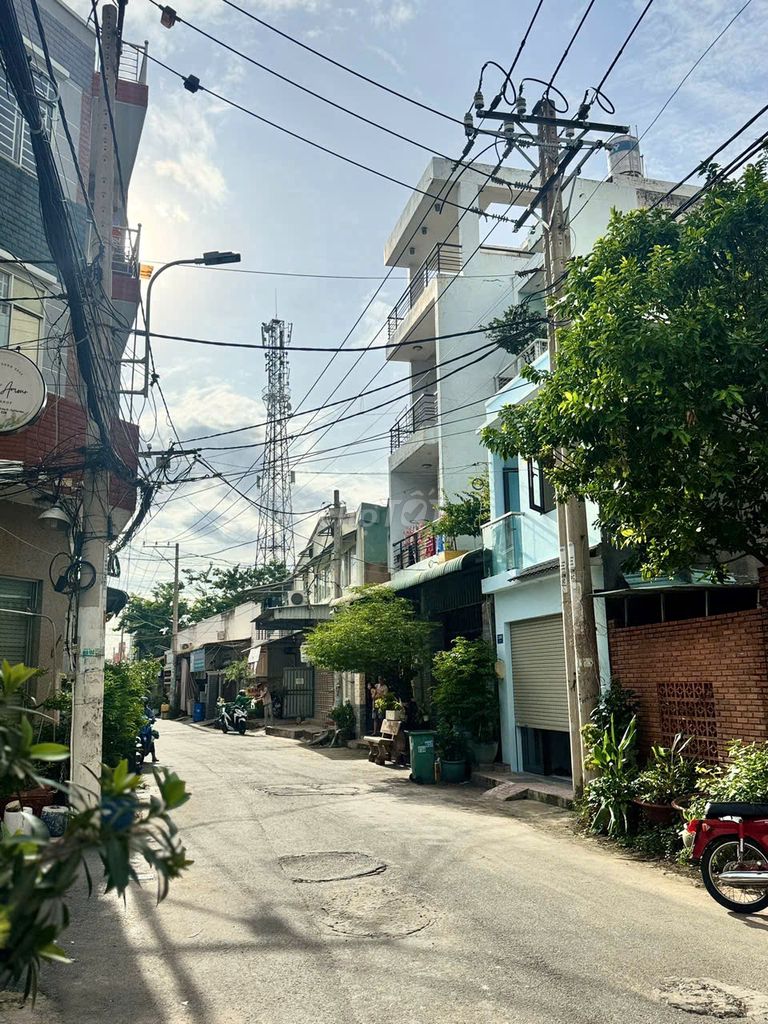 Cực Hiếm – Chỉ 4.9 Tỷ sở hữu nhà 2 Tầng HXH 6m - Quận 9. Mua bán nhà ở tại Thành phố Thủ Đức Tp Hồ Chí Minh được đăng bởi NGUYỄN NGỌC LINH hình 2