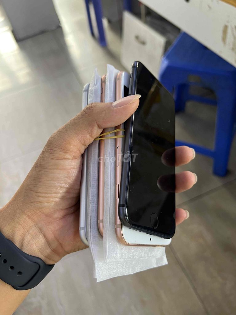 Apple iPhone 8 Đen, Vàng hồng. Mua bán Điện thoại tại Quận 10 Tp Hồ Chí Minh được đăng bởi Vinh hình 1
