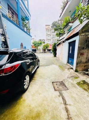 Townhouse 105 m² · 6 bed · Đường Nguyễn Văn Lượng
