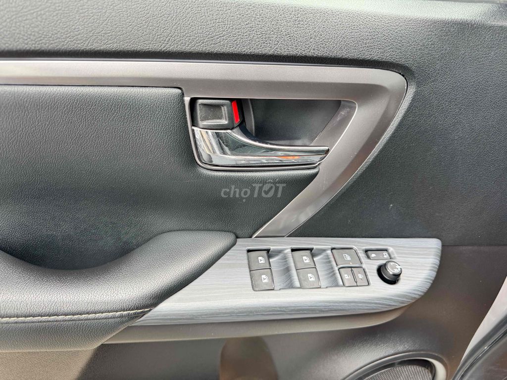 Toyota Fortuner 2.4G 4x2AT -2021 mấy dầu. Mua bán Ô tô tại Quận Ngũ Hành Sơn Đà Nẵng được đăng bởi Vinh hình 6