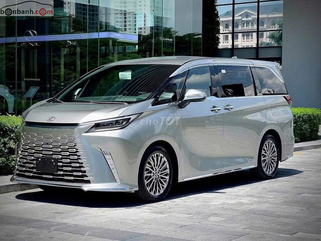 Lexus LM 500h 2025 — 8 миллиардов 600 миллионов