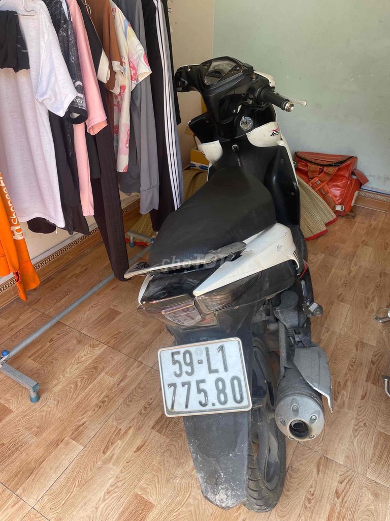 Yamaha 125 Thể thao Trắng đen. Mua bán Xe máy tại Quận Bình Tân Tp Hồ Chí Minh được đăng bởi nguyễn sang hình 2