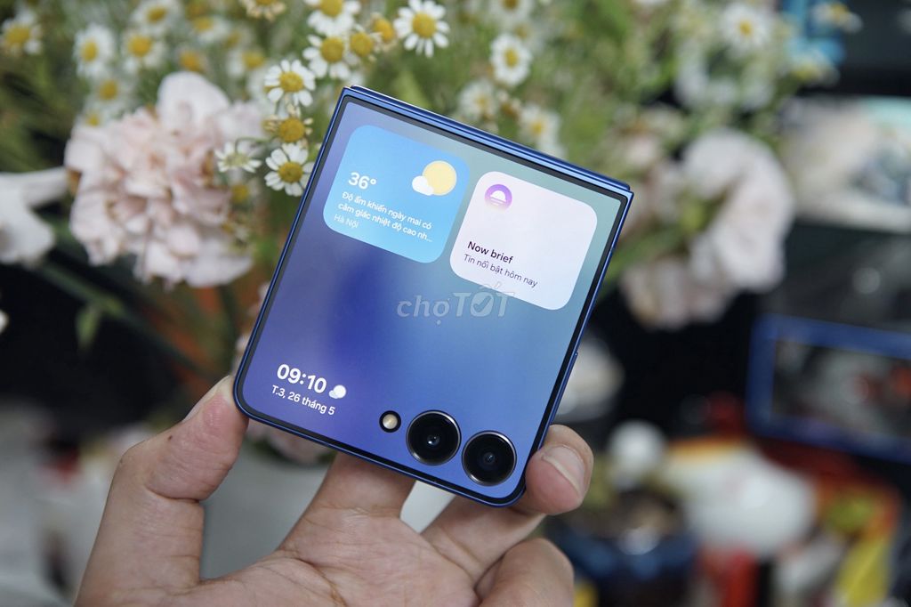 Samsung Z Flip7 5G (12/256Gb) Navy - 2sim 5G zin99. Mua bán Điện thoại tại Quận 5 Tp Hồ Chí Minh được đăng bởi Lê Trọng Tấn hình 1