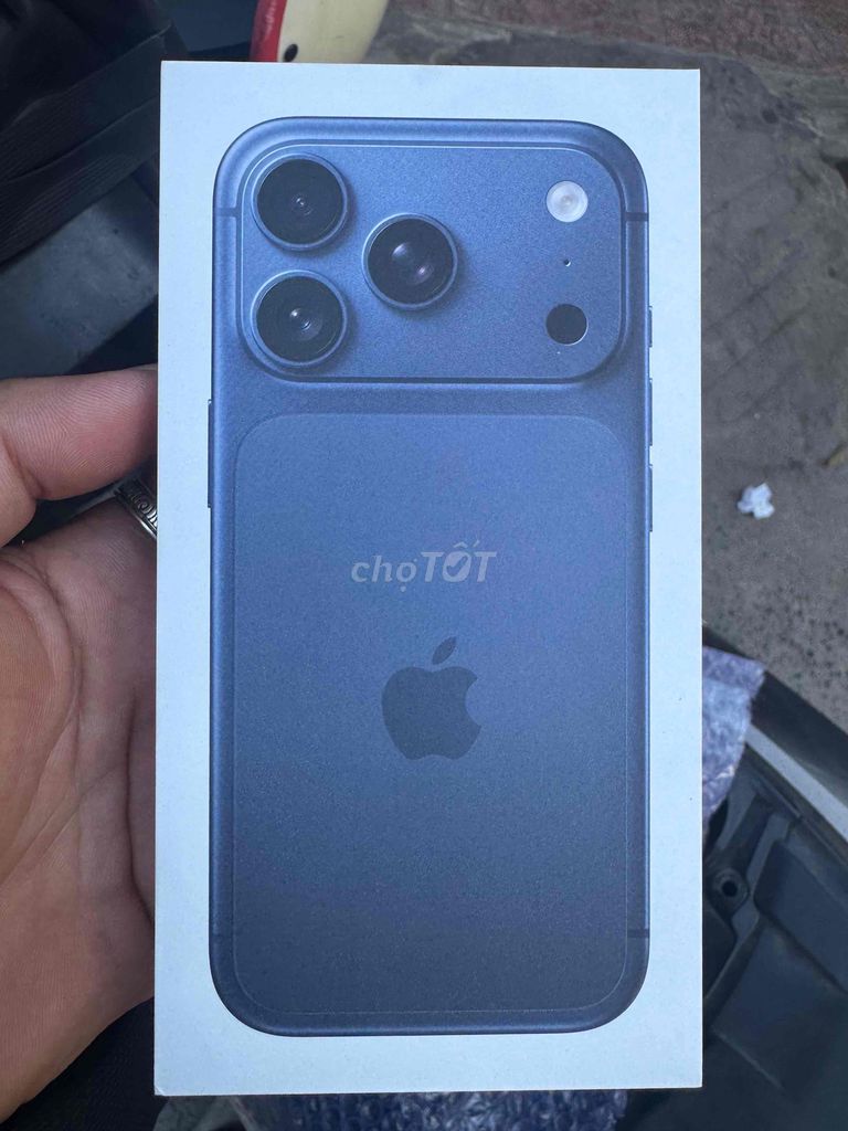 iPhone 17 pro xanh đậm 256g nguyên seal. Mua bán Điện thoại tại Quận Bắc Từ Liêm Hà Nội được đăng bởi Phương T2 hình 1